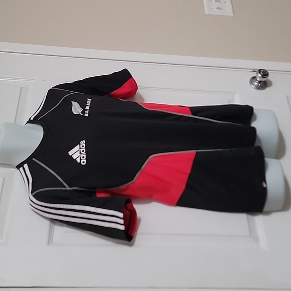 ADIDAS Compression Shirt NEW ZEALAND ALL BLACKS RUGBY Size Small - Picture 3 of 9